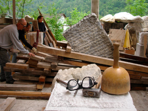 16_Handwerkliche_Grundlagen_im_Marmor_Scuola_di_Scultura_Peccia-(11)