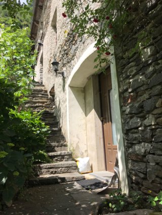 altes Tessinerhaus in Veglia